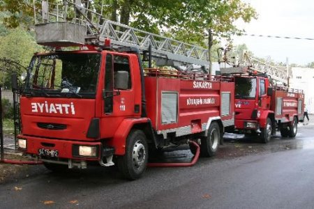 Restoranın Üst Katı Yangında Küle Döndü
