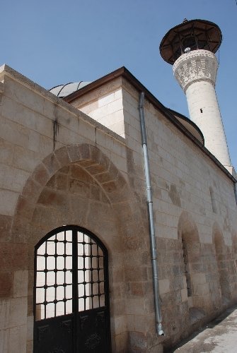 Restorasyonu biten Molla Ahmed Camii ibadete açıldı