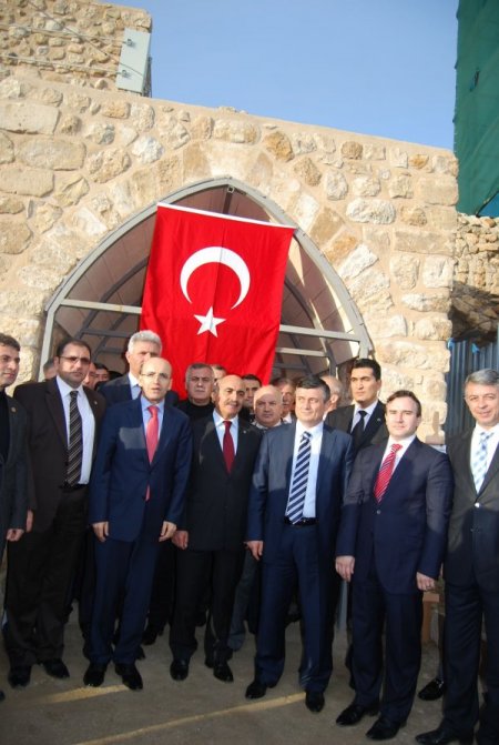 Restorasyonu tamamlanan İmam Abdullah Türbesi ziyarete açıldı