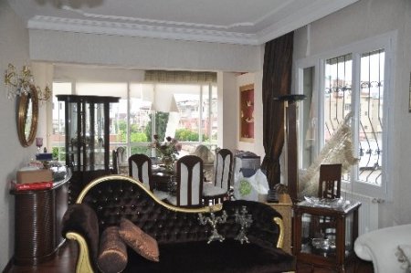 Reyhanlı'da yaralar sarılıyor