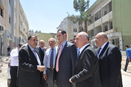 Reyhanlı'da zarar gören işyerlerinde çalışanların 3 maaşını İŞKUR ödeyecek