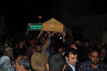 Reyhanlı'daki bombalı saldırıda hayatını kaybeden 5 kişi defnedildi