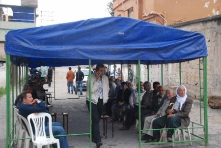 Reyhanlı'daki patlama: Ölenler toprağa veriliyor