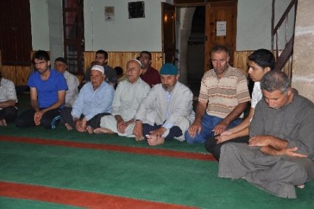 Reyhanlı'daki saldırıda hayatını kaybedenler için mevlid okutuldu