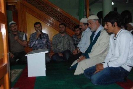 Reyhanlılar Regaip Kandili'nde birlik ve huzur için dua etti