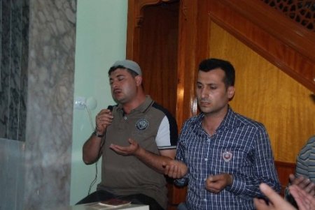 Reyhanlılar Regaip Kandili'nde birlik ve huzur için dua etti
