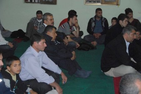 Reyhanlılar Regaip Kandili'nde birlik ve huzur için dua etti