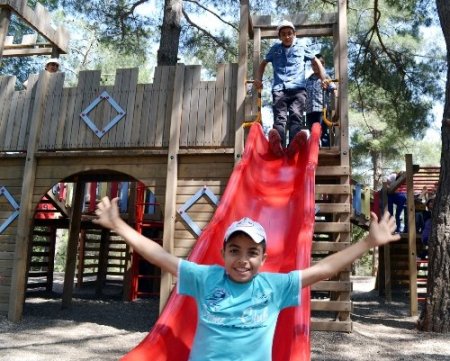 Reyhanlılı öğrenciler Kahramanmaraş gezisiyle stres attı