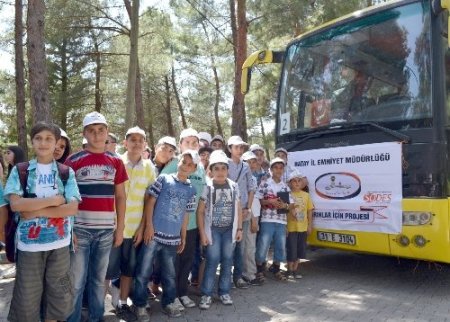 Reyhanlılı öğrenciler Kahramanmaraş gezisiyle stres attı