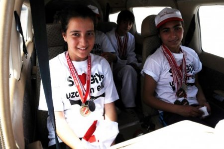 Risk Altındaki Çocuklar Uçakla Şehir Turu Attı