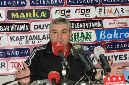 Rıza Çalımbay, istifa etti (2)