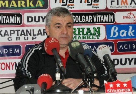 Rıza Çalımbay, istifa etti (2)