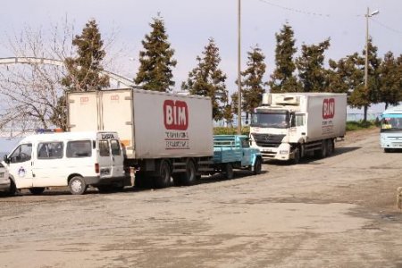 Rize Belediyesi, Şehir İçerisinde Park Eden Tır'a Ceza Kesti