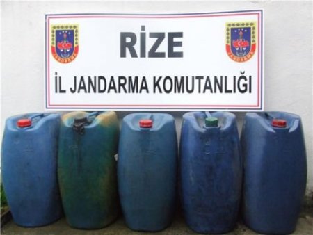 Rize'de 300 Litre Kaçak Mazot Ve 2 Bin 84 Paket Kaçak Sigara Ele Geçirildi