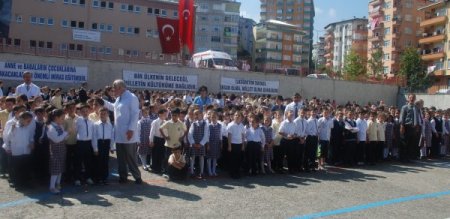 Rize’de 64 bin öğrenci ders başı yaptı