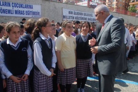 Rize’de 64 bin öğrenci ders başı yaptı