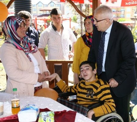 Rize’de engellilere yönelik şenlik düzenlendi