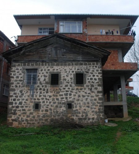 Rize'den ilginç bir yapı daha
