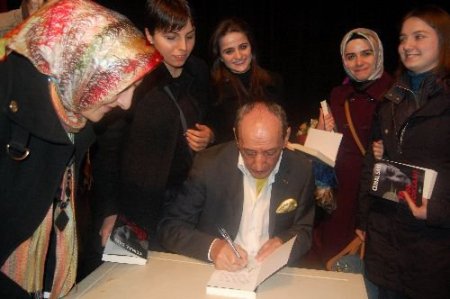 Rizeliler, Cemal Safi İle Şiire Doydu