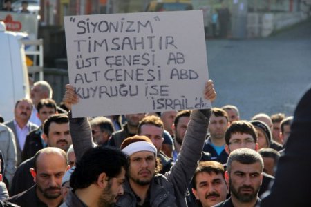 Rizeliler İsrail’e lanet yağdırdı