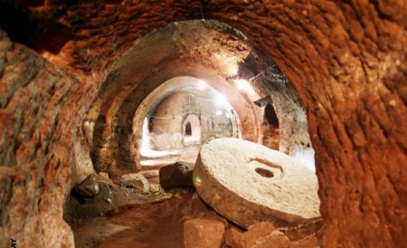 Roma Dönemine Ait Yeraltı Şehirlerine Turistler Akın Ediyor