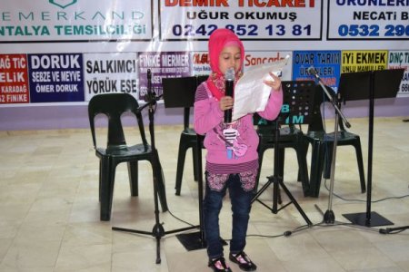 Roman vatandaşların okuduğu ilahiler büyük beğeni topladı