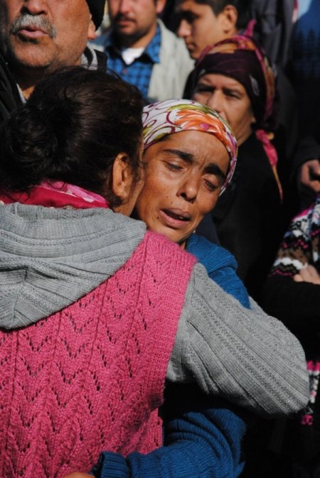 Romanlar Kalp Krizinden Şehit Olan Askerlerine Ağladı