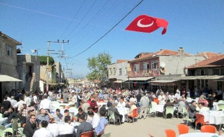 Romanlar Kutlu Doğum programı düzenledi