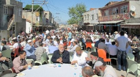 Romanlar Kutlu Doğum programı düzenledi