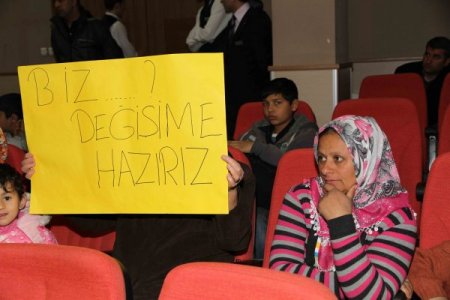 Romanlar'dan Kültürel Entegrasyon Ve Eğitim Talebi