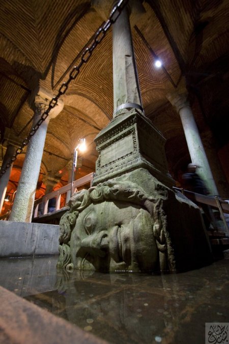 Romantik sarnıcın 'Medusa' gizemi çözülemedi