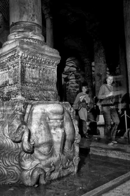 Romantik sarnıcın 'Medusa' gizemi çözülemedi