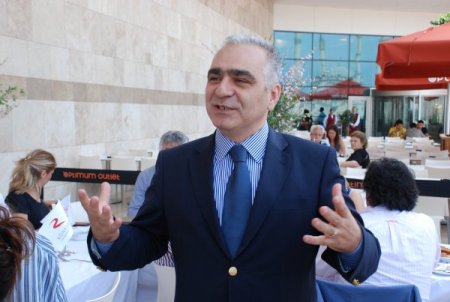 Rönesans Gayrımenkul: Avm'ler Çevresindeki Esnafı Da Hareketlendiriyor