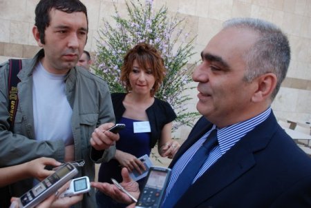 Rönesans Gayrımenkul: Avm'ler Çevresindeki Esnafı Da Hareketlendiriyor