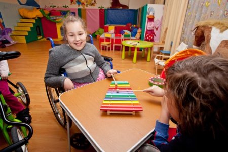 Rönesans Holding, Rusya’da kimsesiz çocukları sevindirdi