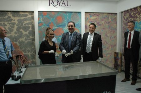 Royal, Ebruyu Halıyla Buluşturdu