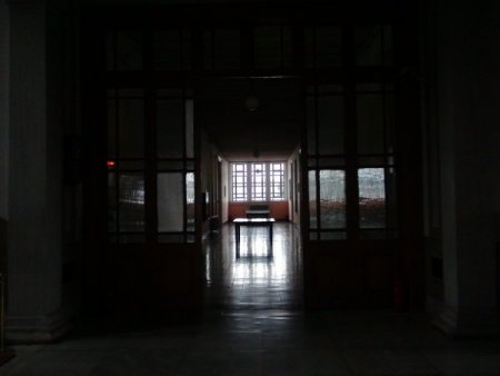 Ruhban okulunda sessiz bekleyiş