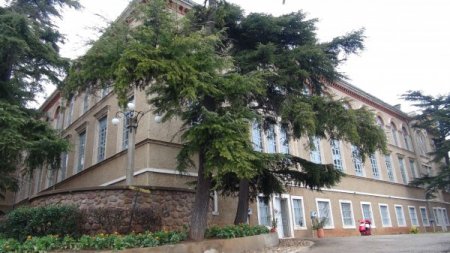 Ruhban okulunda sessiz bekleyiş