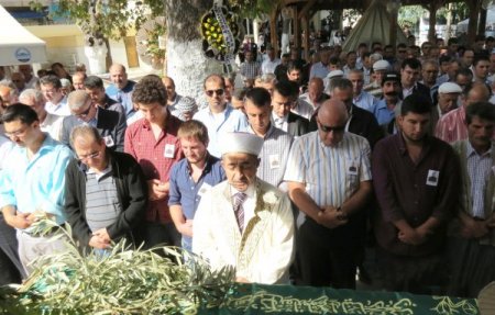 Ruhi Karakaş vefat etti