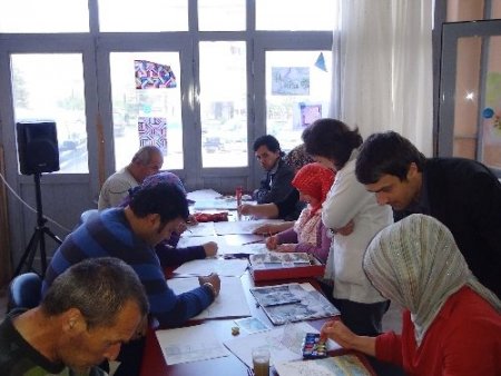 Ruhsal hastalığı bulunanlar, minyatür halıyla rehabilite ediliyor