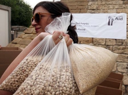 Rumlar, 1 kilo kuru fasulyeye müzik ziyafeti çekti