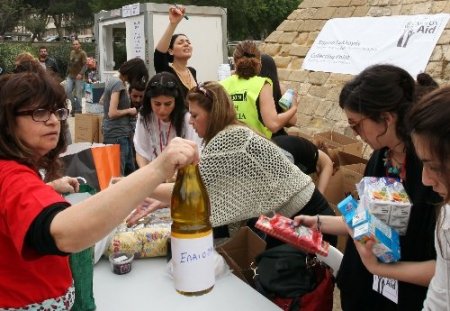 Rumlar, 1 kilo kuru fasulyeye müzik ziyafeti çekti