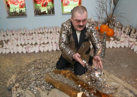 Rus Emekli 8 Ton Demir Kuruş Biriktirdi, Milyoner Oldu