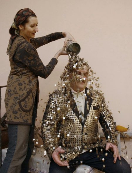 Rus Emekli 8 Ton Demir Kuruş Biriktirdi, Milyoner Oldu