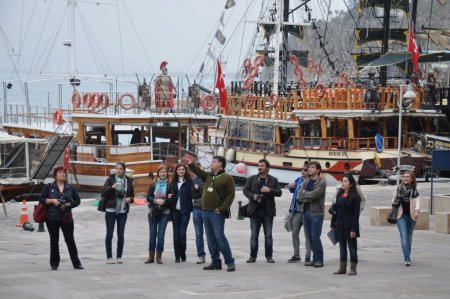 Rus heyet, Antalya'nın kongre imkanlarını araştırıyor