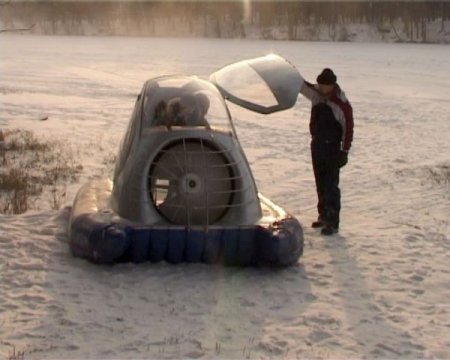 Rus Hoverkraftı 'gerris' Karda Ve Suda Hız Rekoru Kırdı