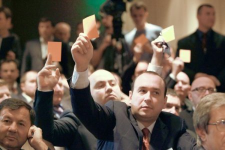 Rus Oligark Parlamento Seçimlerinden Çekildi, Yeni Parti Kuruyor