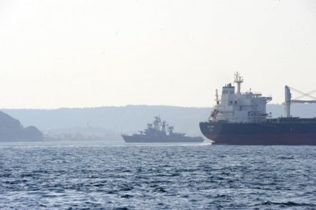 Rus Savaş Gemisi, Çanakkale Boğazı’ndan Geçti