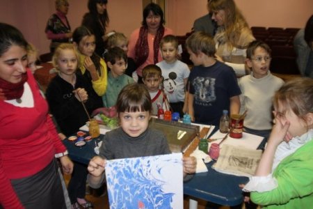 Rus-Türk Kültür Merkezi kimsesiz çocukları sevindirdi