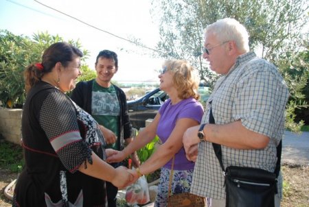 Ruslar, Türkiye'de ev almadan önce komşu almayı öğreniyor